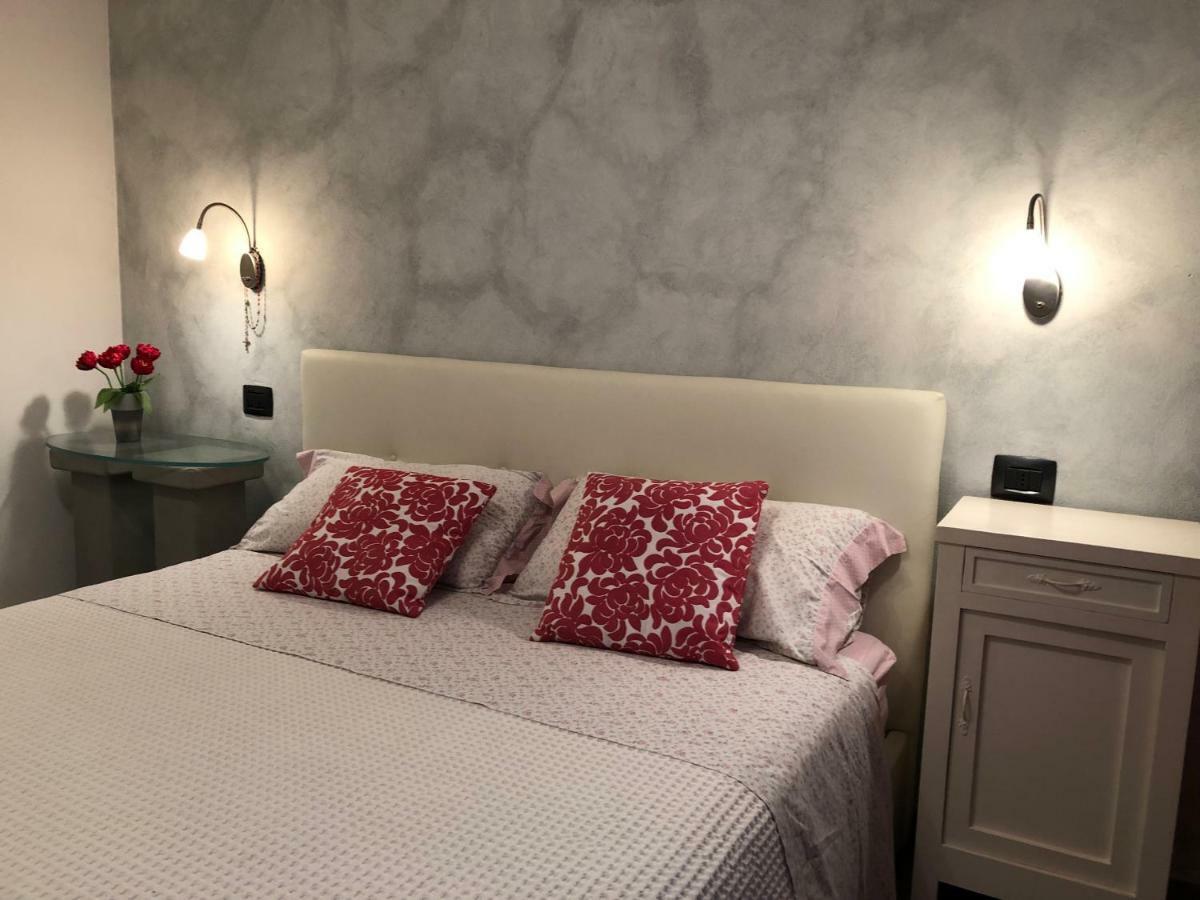 Tremezzina Appartamento Red & Grey Mezzegra Dış mekan fotoğraf
